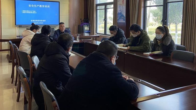 需求差异：短期班与长期班的适用场景